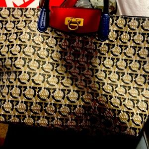 Authentic Salvatore Ferragamo tote bag!!